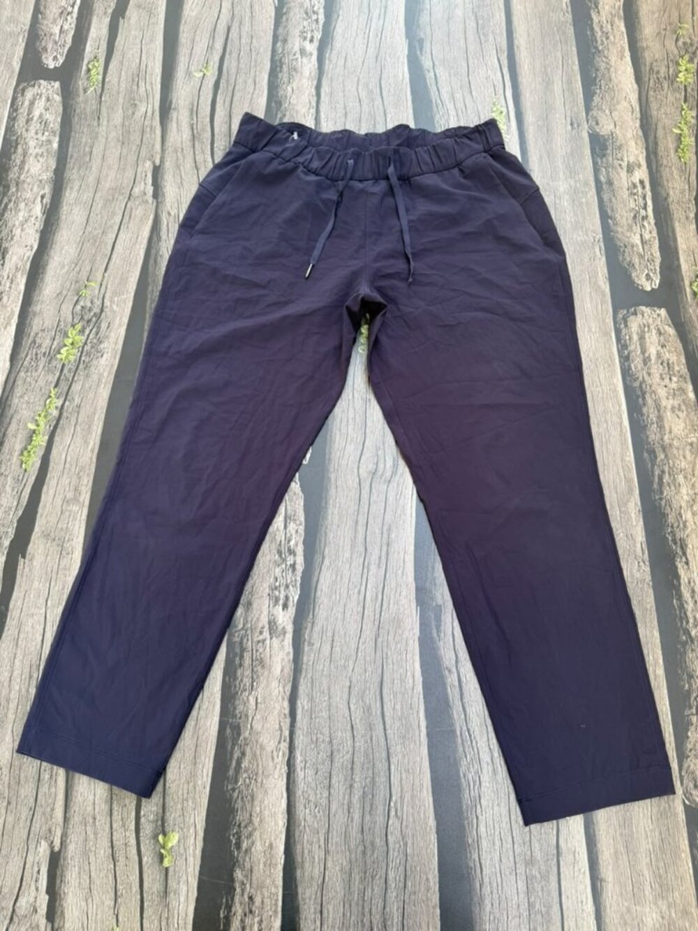 Lululemon Navy Blue Drawstring Mid-Rise Jogger Pants Size 10